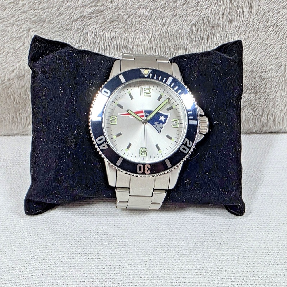 Sparo New England Patriots Watch Stainless Steel Glow In The Dark Needs Battery